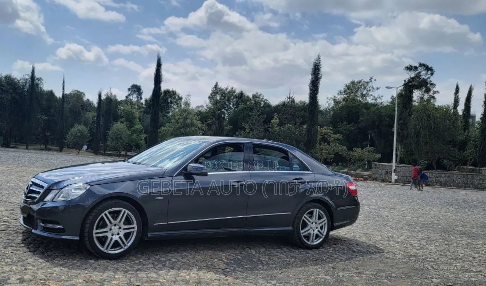 Mercedes-Benz E200 2012 Gray
