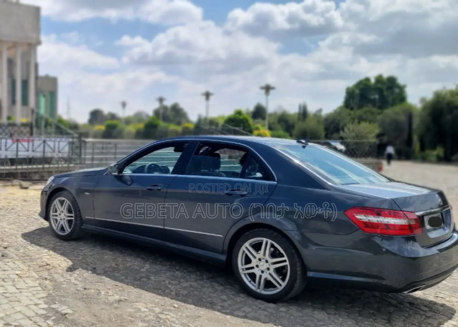 Mercedes-Benz E200 2012 Gray