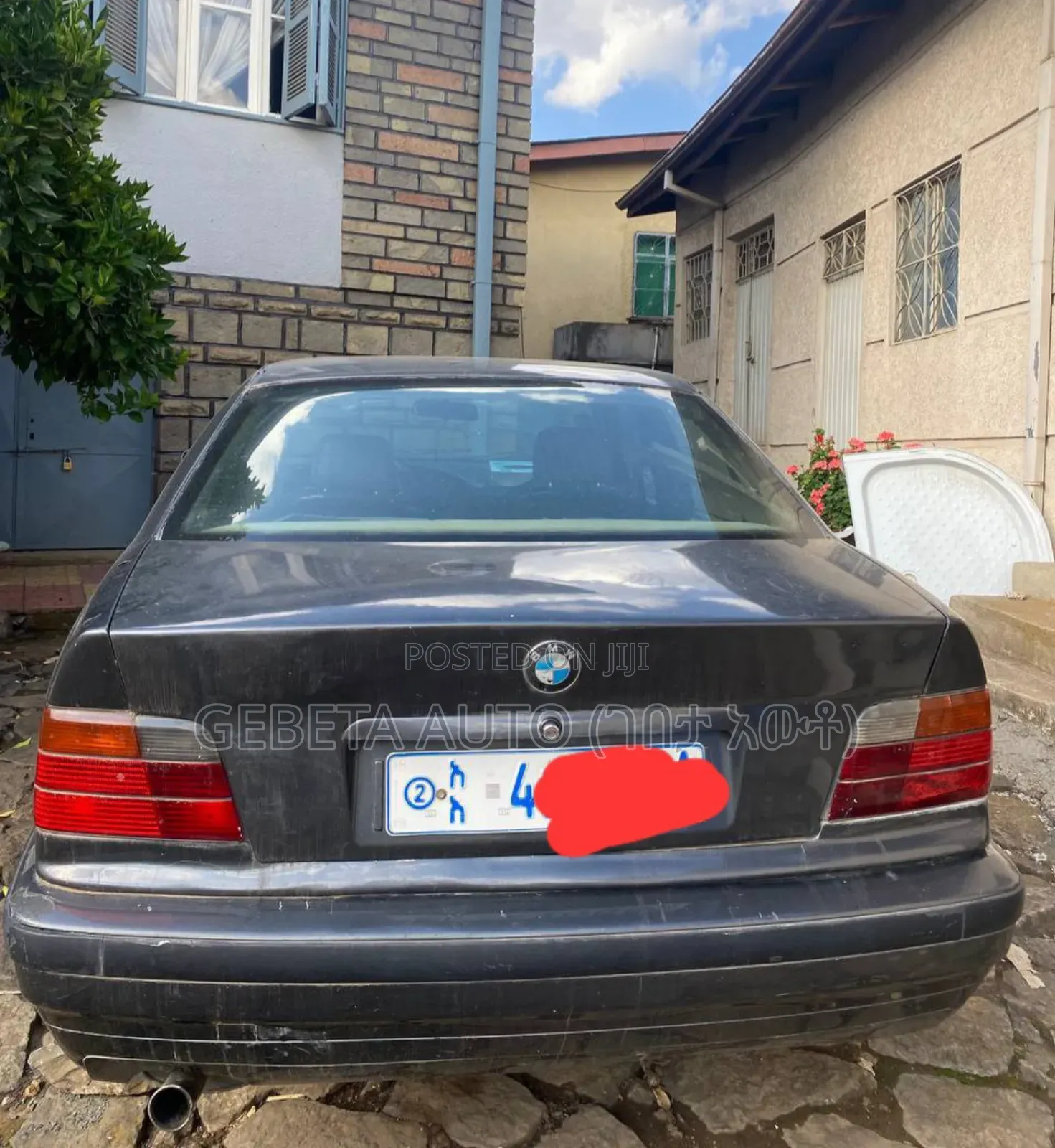 BMW 320i Sedan RWD 1990 Blue