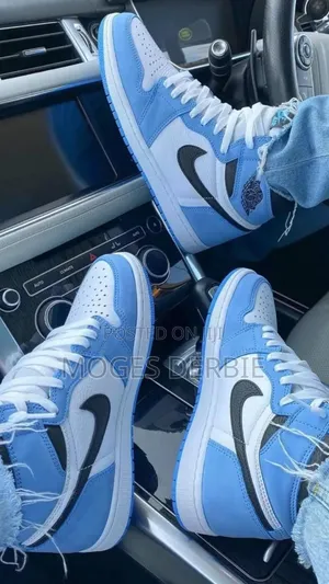 Jordan 1 Retro High White University Blue Black