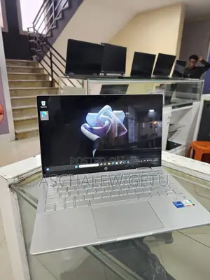 New Laptop HP Pavilion X360 8GB Intel Core I5 SSD 512GB