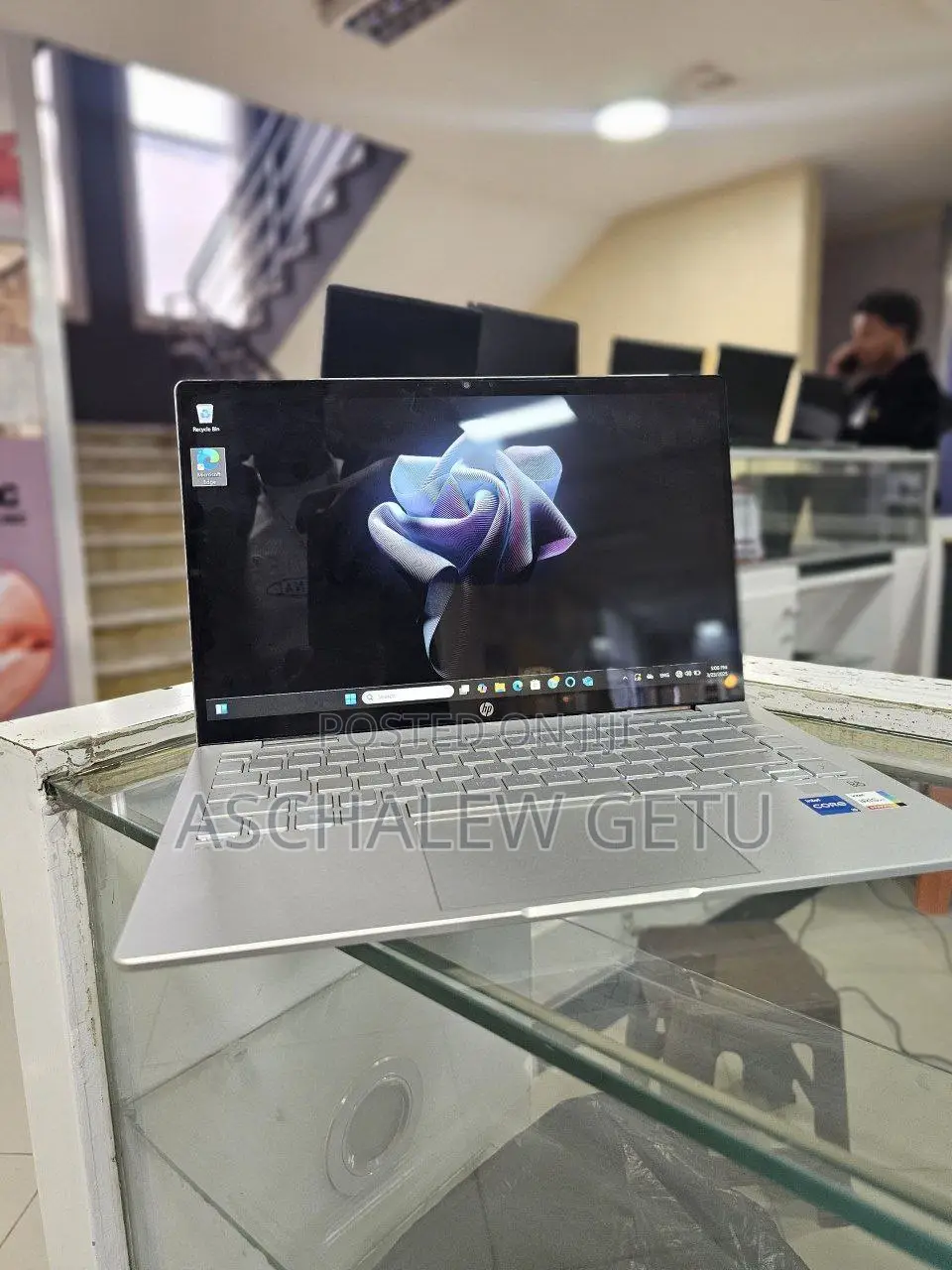 New Laptop HP Pavilion X360 8GB Intel Core I5 SSD 512GB