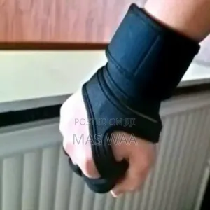 Photo - Gym Weight Lifting Gloves