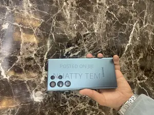 Photo - Samsung Galaxy S22 Ultra 5G 512 GB Green