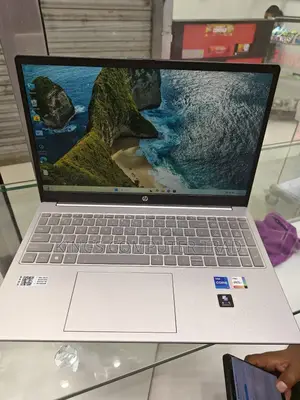 New Laptop HP Stream Notebook 16GB Intel Core I7 SSD 1T