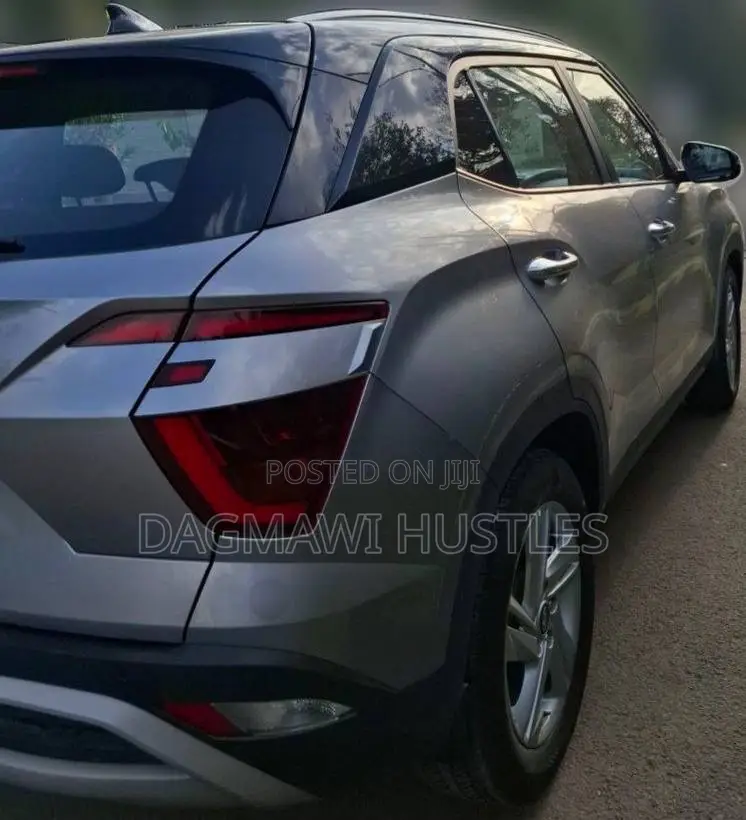 Hyundai Creta 2023 Silver