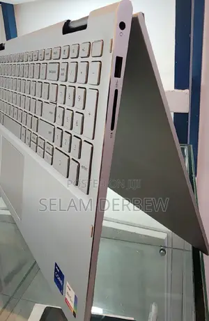 New Laptop Dell Inspiron 15 16GB Intel Core I7 SSD 512GB