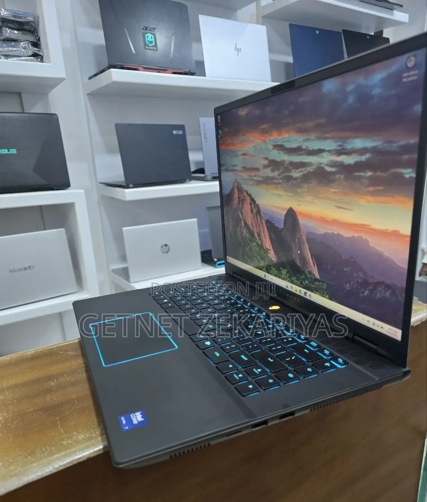 New Laptop Alienware M15 r3 32GB Intel Core Ultra 7 SSD 1T