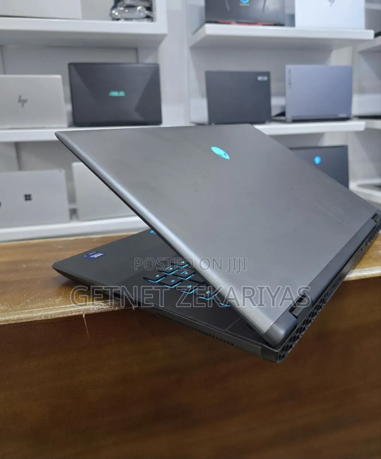 New Laptop Alienware M15 r3 32GB Intel Core Ultra 7 SSD 1T