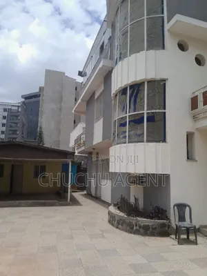8bdrm House in Bole for rent