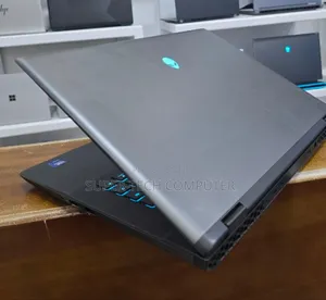 New Laptop Alienware M17x R2 32GB Intel Core Ultra 7 SSD 1T