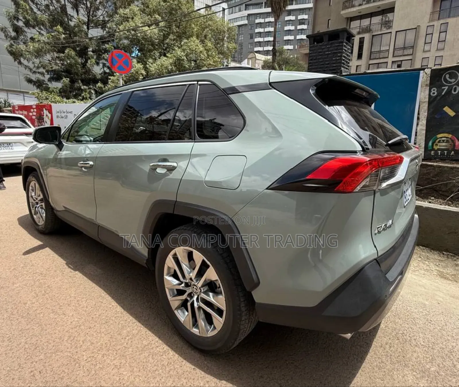 Toyota RAV4 2021 Gray