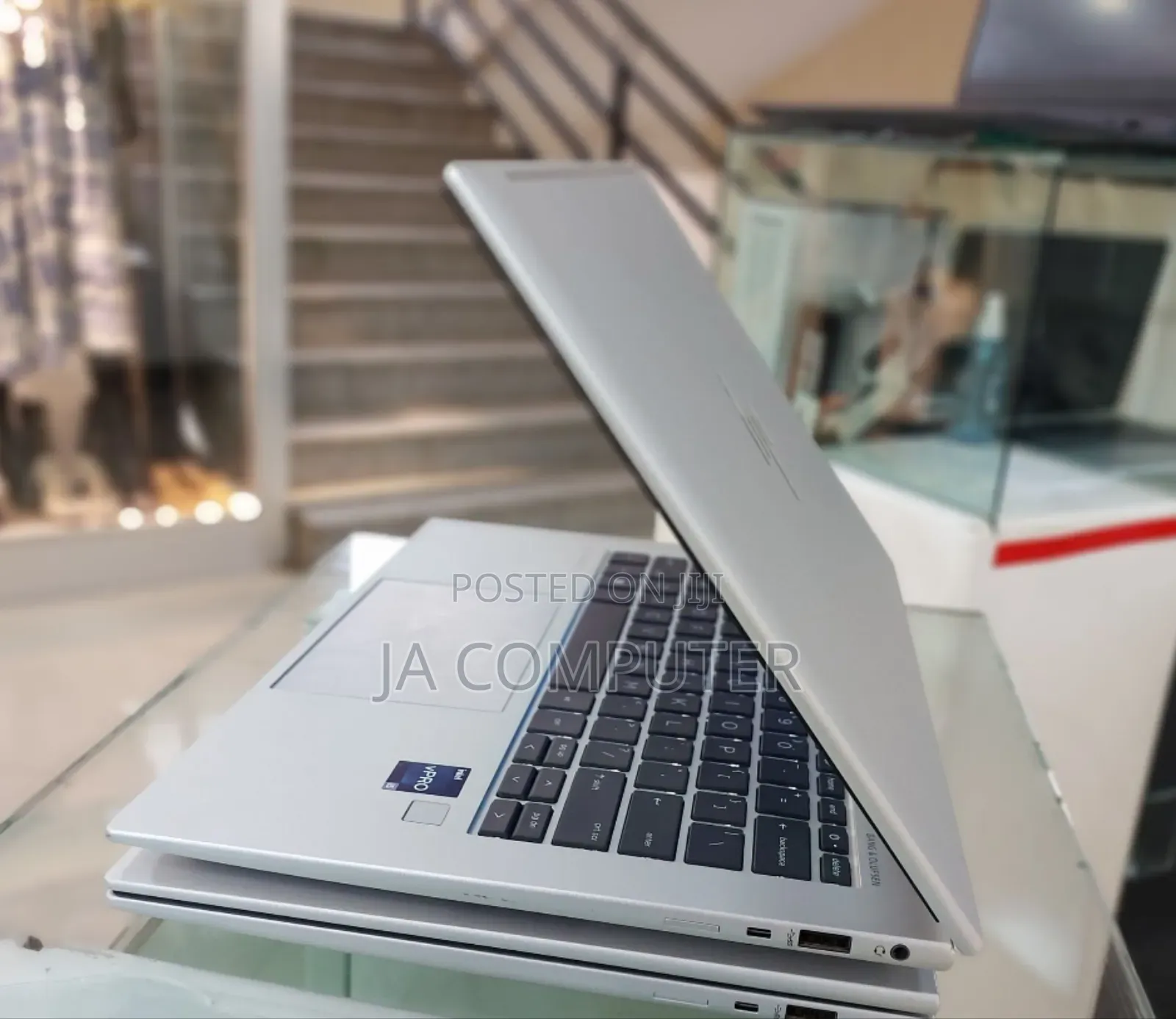 New Laptop HP EliteBook 840 G8 16GB Intel Core I5 SSD 512GB