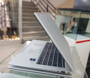 New Laptop HP EliteBook 840 G8 16GB Intel Core I5 SSD 512GB