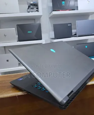 New Laptop Alienware M17x R2 32GB Intel Core Ultra 7 SSD 1T