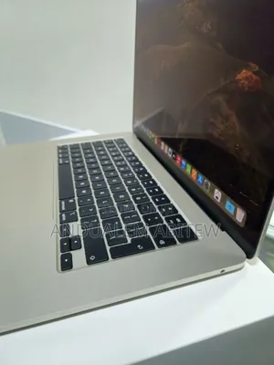 Photo - New Laptop Apple MacBook Air 2023 M2 8GB Apple M2 SSD 256GB