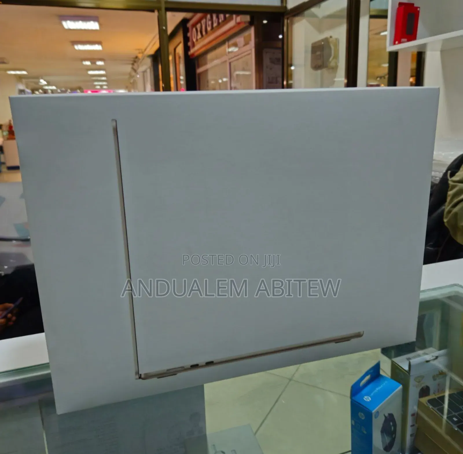 New Laptop Apple MacBook Air 2023 M2 8GB Apple M2 SSD 256GB