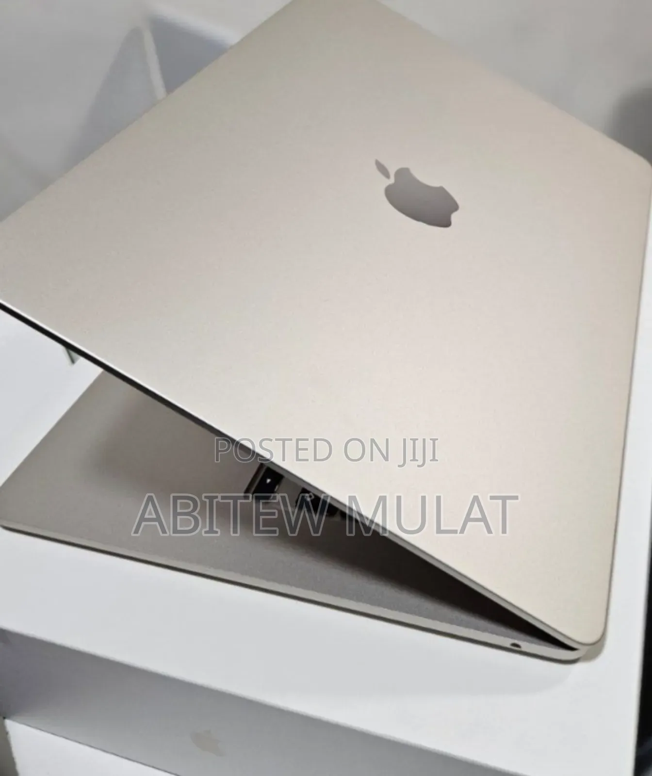 New Laptop Apple MacBook Air 2022 M2 8GB Apple M2 SSD 256GB