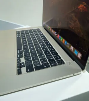 New Laptop Apple MacBook Air 2023 M2 8GB Apple M3 SSD 256GB