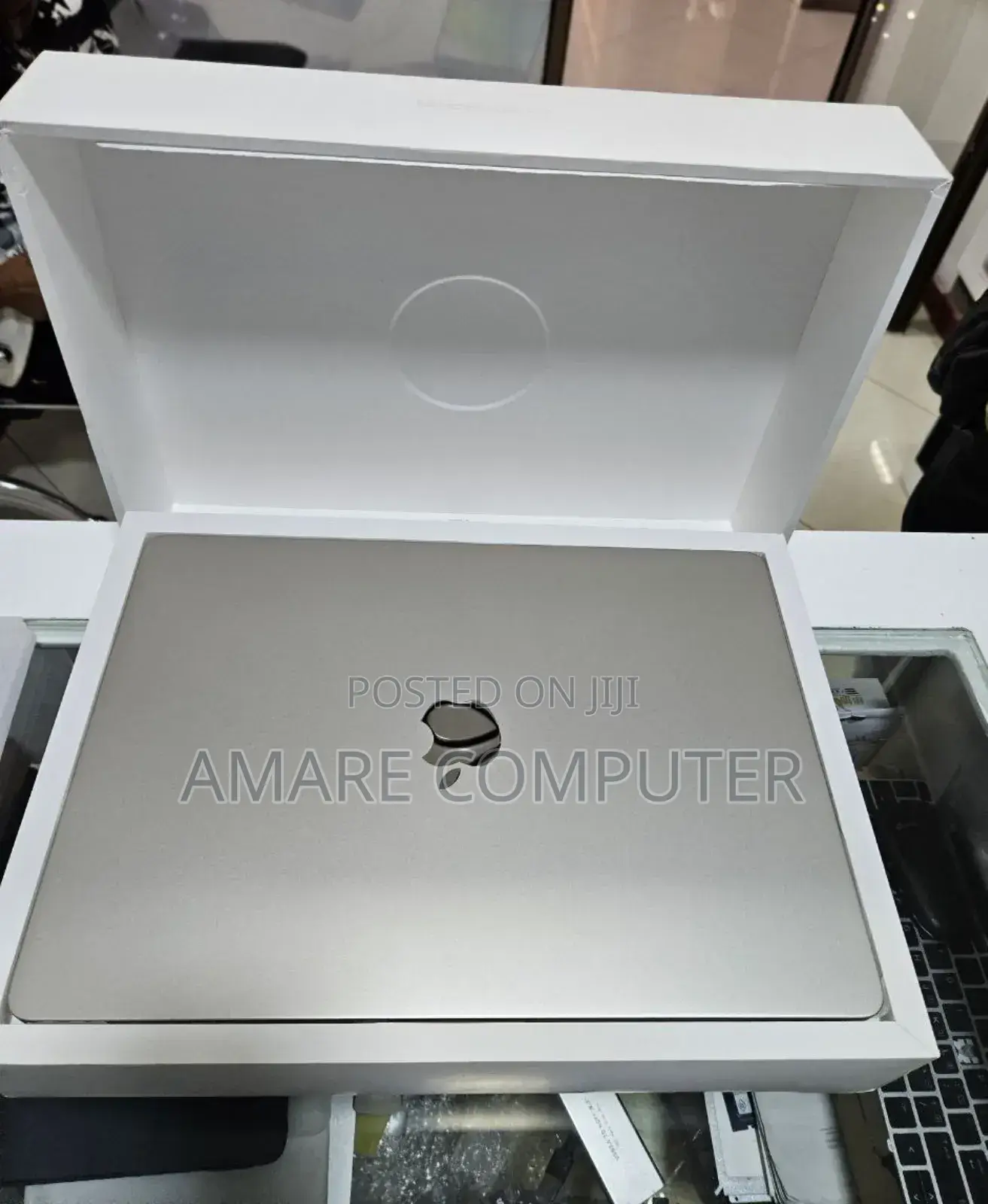 New Laptop Apple MacBook Air 2023 M2 8GB Intel Core M2 SSD 256GB