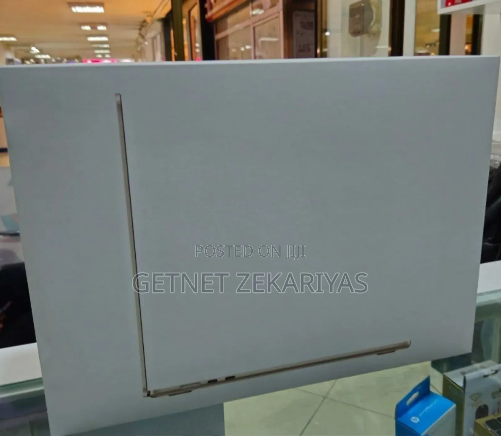 New Laptop Apple MacBook Air 2023 M2 8GB Apple M2 SSD 256GB