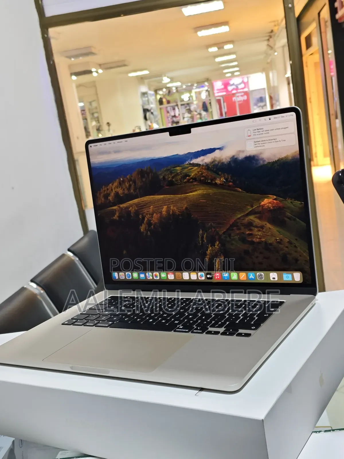 New Laptop Apple MacBook Air 2022 M2 8GB Apple M2 SSD 256GB