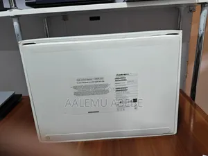 New Laptop Apple MacBook Air 2022 M2 8GB Apple M2 SSD 256GB