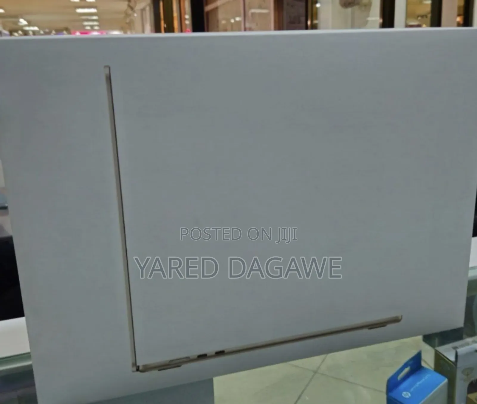 New Laptop Apple MacBook Air 2022 M2 8GB Apple M2 SSD 256GB