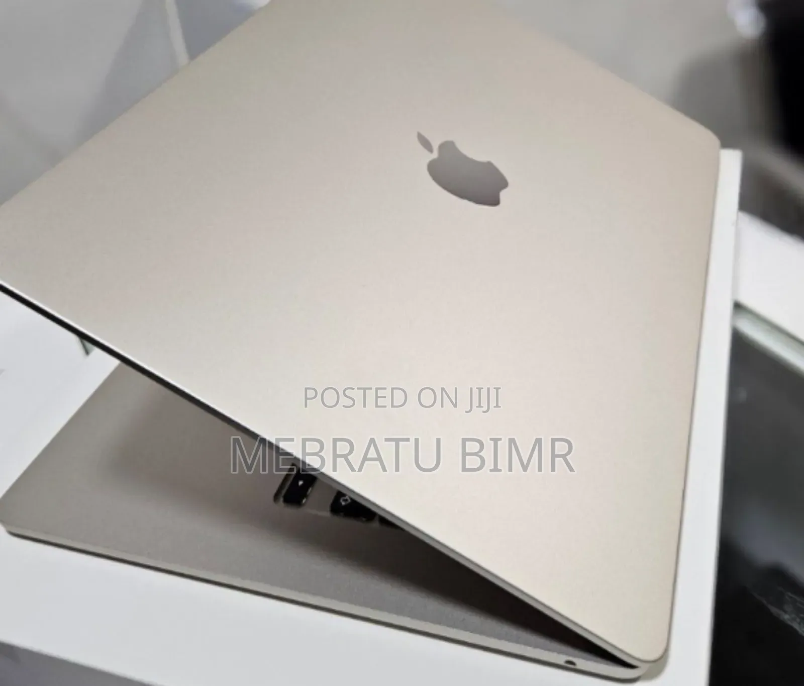 New Laptop Apple MacBook Air 2023 M2 8GB Apple M2 SSD 256GB