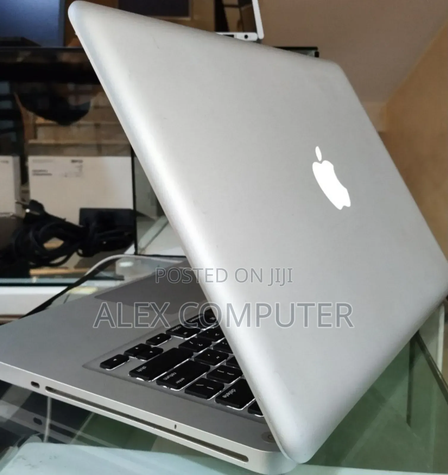 New Laptop Apple MacBook Pro 2012 4GB Intel Core I5 HDD 500GB