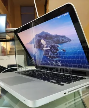 New Laptop Apple MacBook Pro 2012 4GB Intel Core I5 HDD 500GB