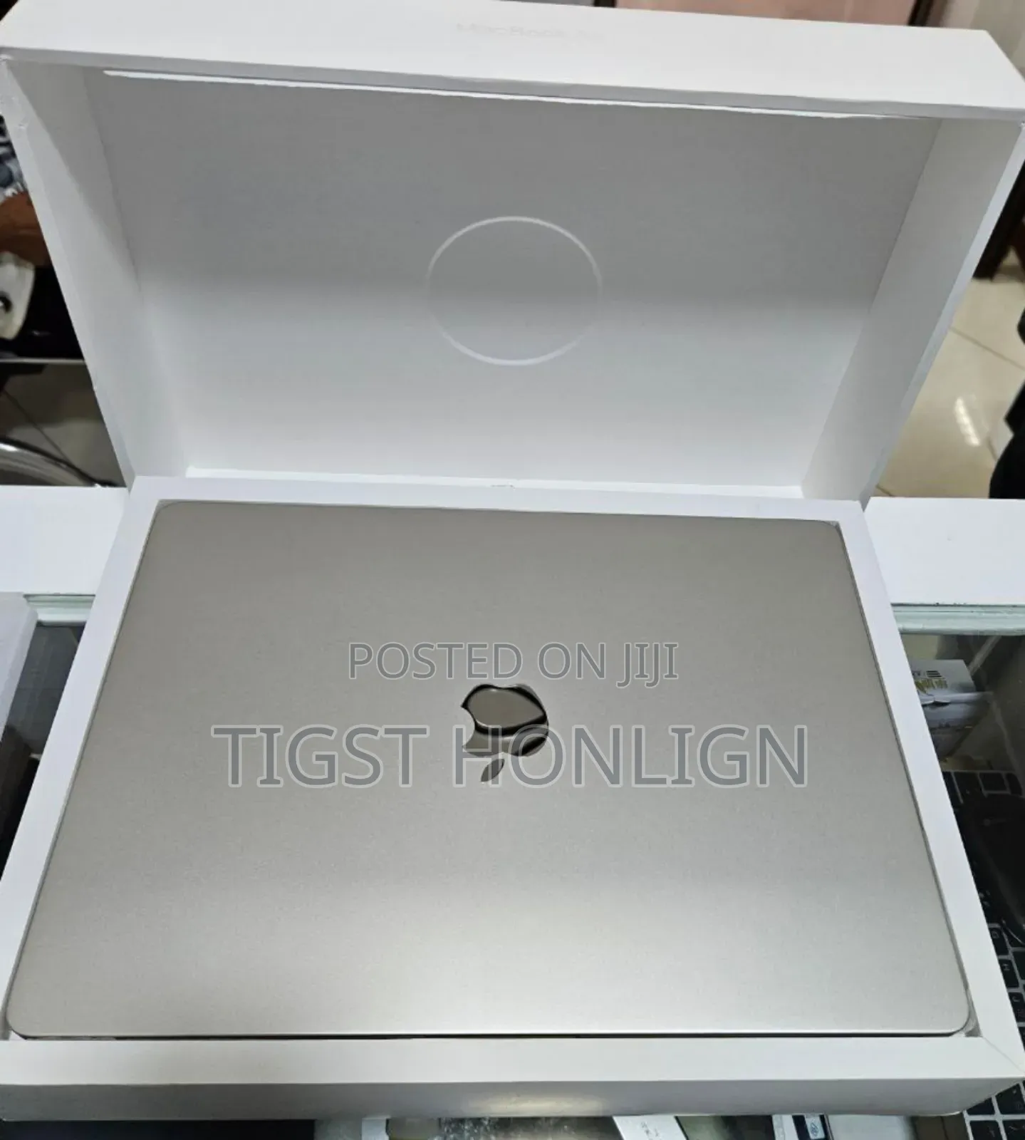 New Laptop Apple MacBook Air 2022 M2 8GB Intel Core M2 SSD 256GB