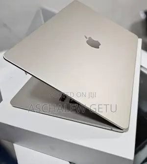 Photo - New Laptop Apple MacBook 16GB Intel Core I5 SSD 256GB
