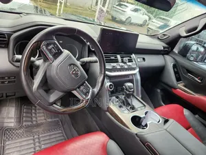 Toyota Land Cruiser 3.3 Diesel 4WD 2022 Black