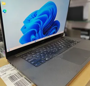 New Laptop Dell XPS 15 16GB Intel Core I7 SSD 512GB