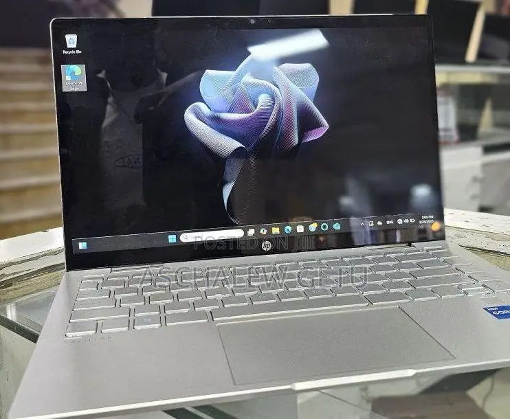 New Laptop HP Pavilion 13 X360 8GB Intel Core I5 SSD 512GB