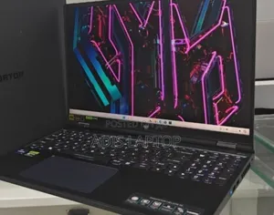 New Laptop Acer Predator Helios 18 PH18-71 16GB Intel Core I9 SSD 1T