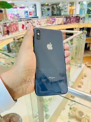 Photo - New Apple iPhone XS Max 256 GB Black