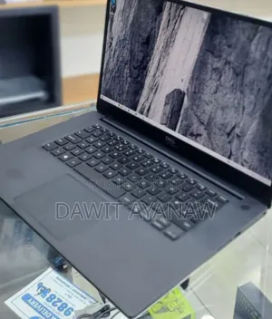 Photo - New Laptop Dell 16GB Intel Core I7 SSD 512GB