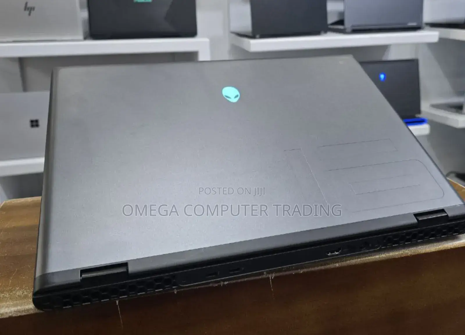 New Laptop Alienware Area-51m 32GB Intel Core Ultra 7 SSD 1T