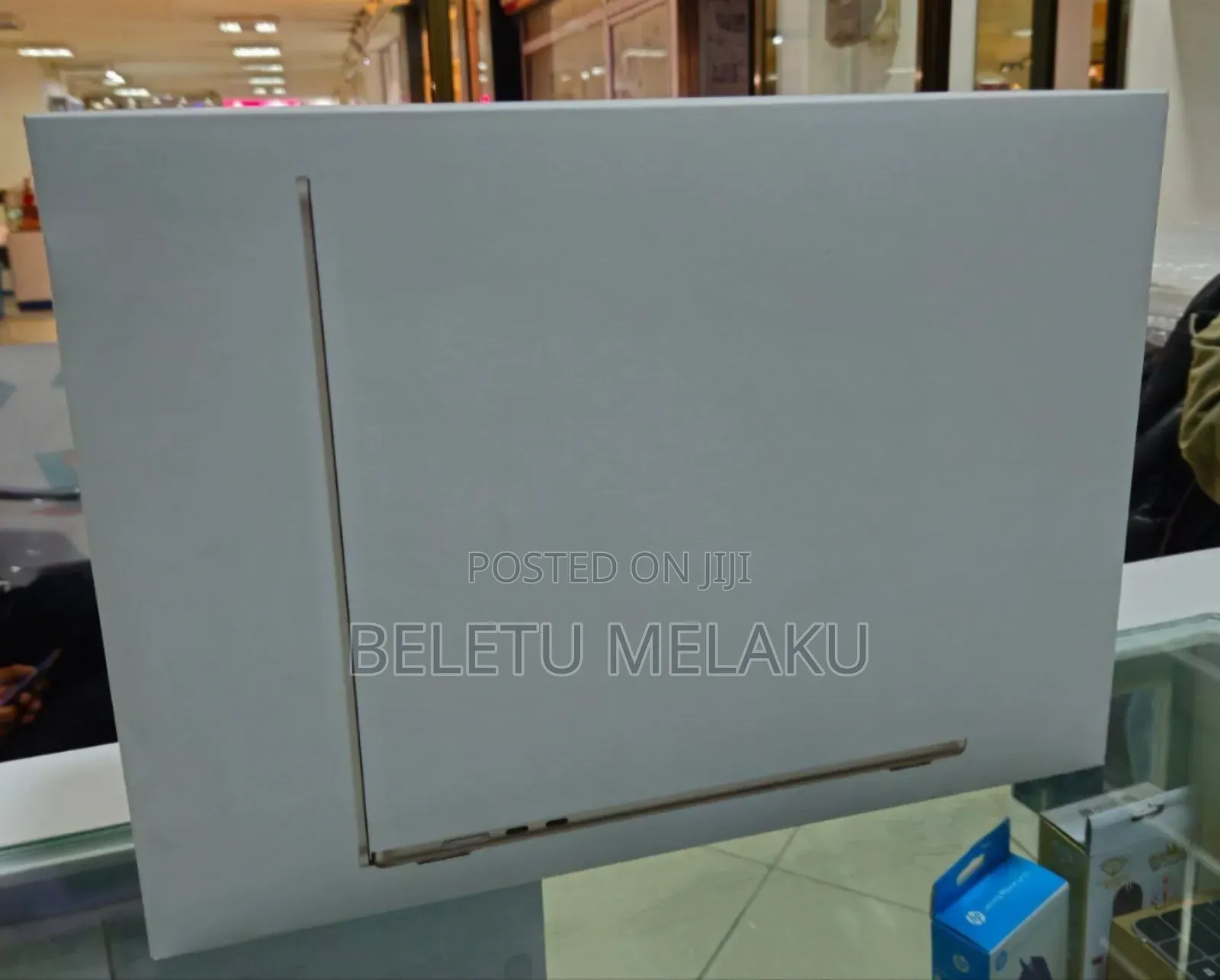 New Laptop Apple MacBook Air 2023 M2 8GB SSD 256GB