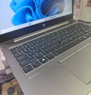 New Laptop HP ZBook Studio 16GB Intel Core I5 SSD 512GB