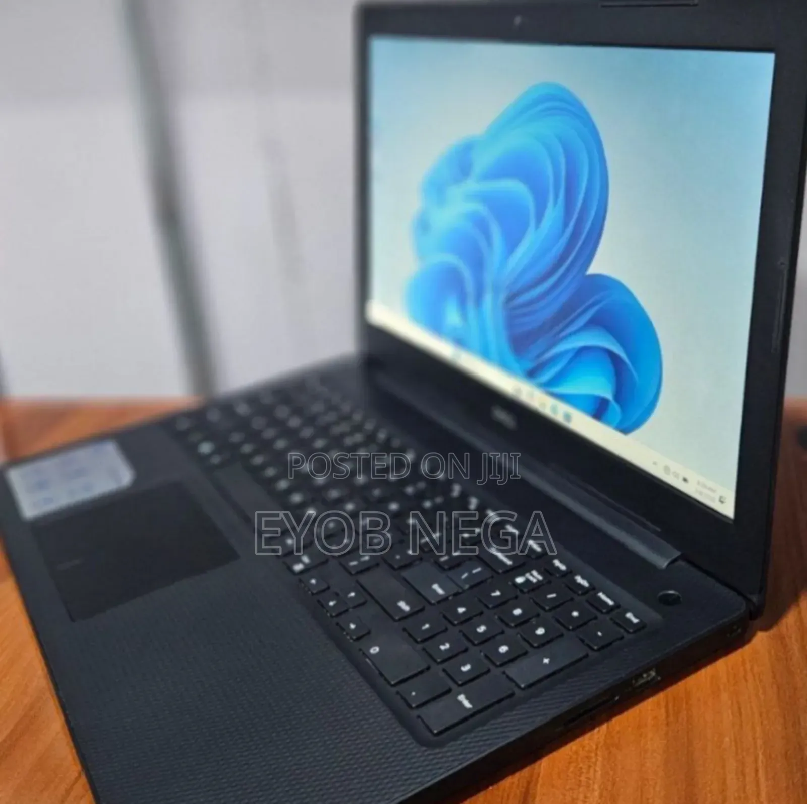 New Laptop Dell Inspiron 15 8GB Intel Core I5 HDD 1T