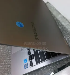 New Laptop Samsung 16GB Intel Core I7 SSD 512GB