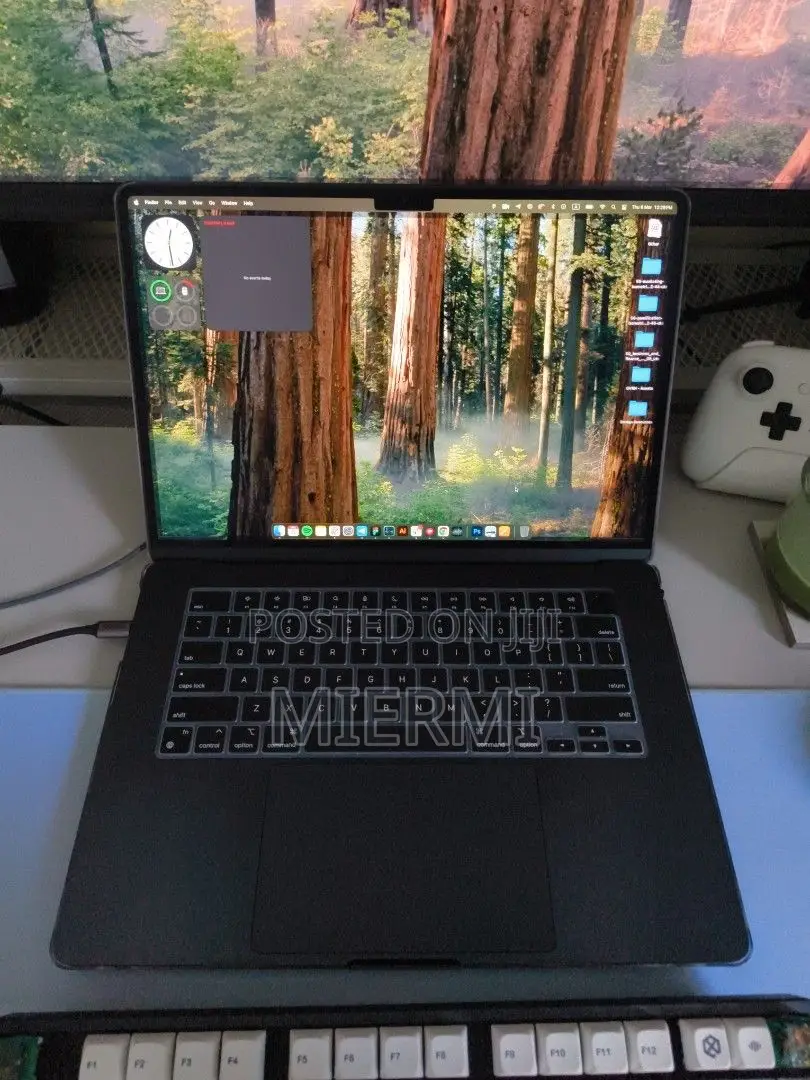 Laptop Apple MacBook Air 2022 M2 8GB Apple M2 SSHD (Hybrid) 512GB