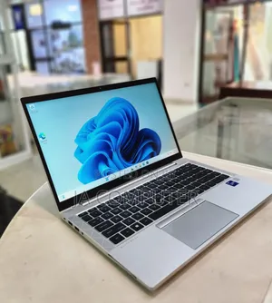 New Laptop HP EliteBook 840 G8 16GB Intel Core I7 SSD 512GB