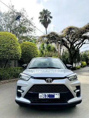 Photo - Toyota Raize 2021 Silver