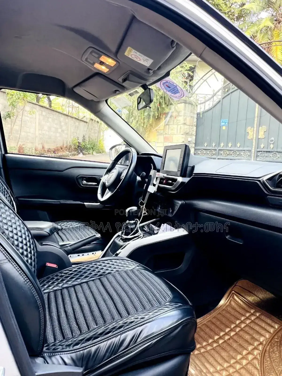 Toyota Raize 2021 Silver