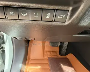 Toyota RAV4 2020 Green