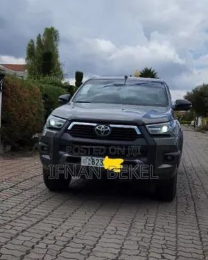 Toyota Hilux 2021 Gray